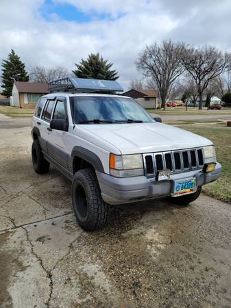 1996 Jeep Grand Cherokee for sale in Minot, ND