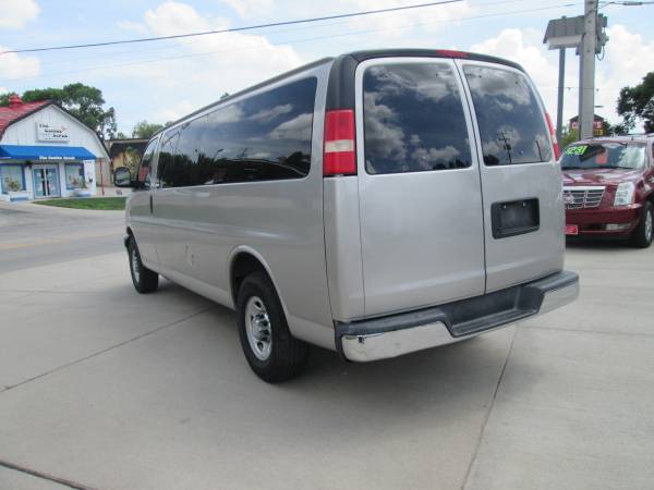 2008 CHEVROLET EXPRESS G3500 - - by dealer - vehicle for sale in Lincoln, NE – photo 6