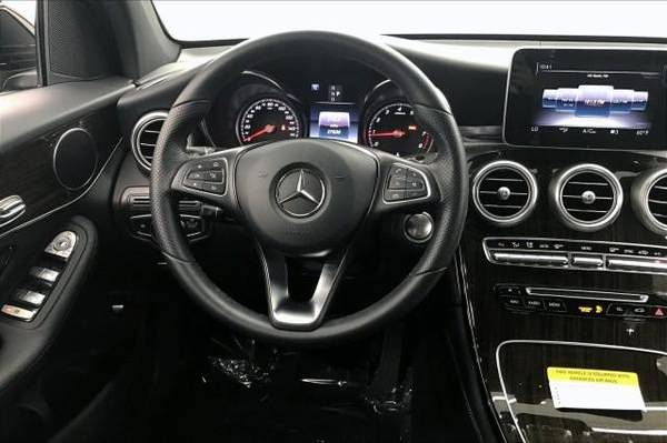 2018 Mercedes-Benz GLC GLC 300 - EASY APPROVAL! - - by for sale in Honolulu, HI – photo 4