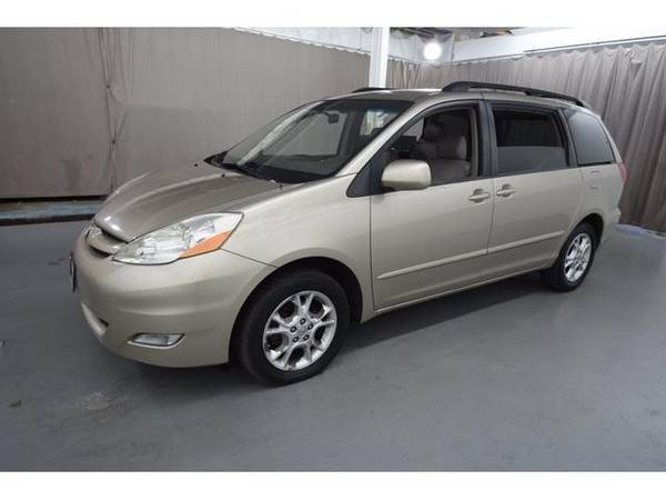 2006 Toyota Sienna mini-van XLE AWD 112 98 PER MONTH! - cars & for sale in Loves Park, IL – photo 18