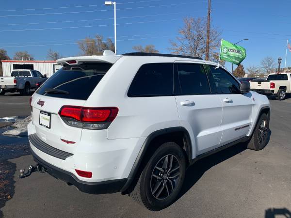 2017 Jeep Grand Cherokee Trailhawk 4x4-LOADED MSRP $52570 - cars &... for sale in Fort Collins, CO – photo 3