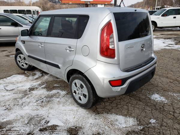 2013 KIA Soul no rust - - by dealer - vehicle for sale in Rochester, MN – photo 4