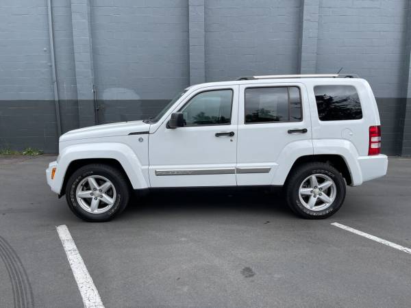 2012 Jeep Liberty 4x4 4WD Limited 4dr SUV - - by for sale in Lynnwood, WA – photo 2