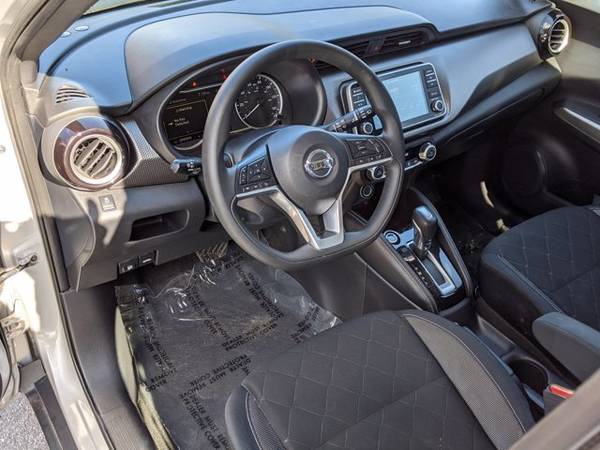 2019 Nissan Kicks SV SKU: KL522721 Wagon - - by dealer for sale in North Bethesda, District Of Columbia – photo 9