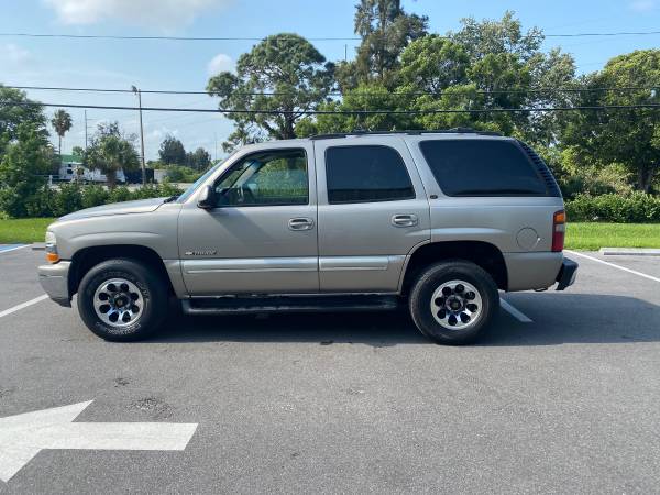 2004 chevy tahoe lt 4x4 - - by dealer - vehicle for sale in Pinellas Park, FL – photo 4