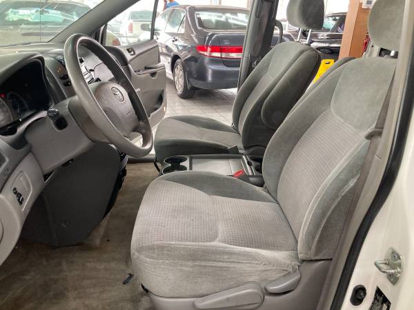 2008 Toyota Sienna (Financing Available) - cars & trucks - by dealer... for sale in Sacramento , CA – photo 10