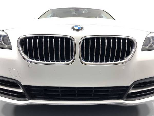 2014 BMW 528 528i xDrive SKU:ED620266 Sedan for sale in Naperville, IL – photo 4