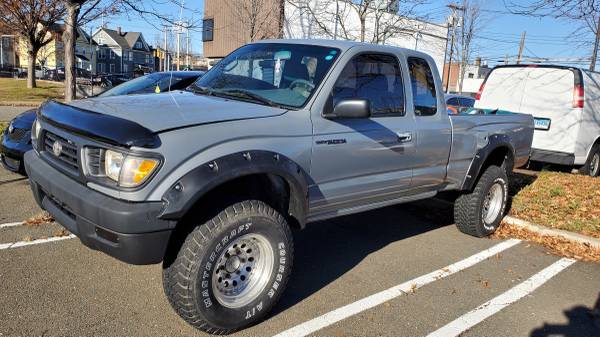Toyota tacoma for sale in Bridgeport, CT – photo 2