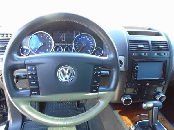 2010 Volkswagen Touareg VR6 FSI - - by dealer for sale in Belgrade, MT – photo 6