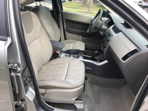 2008 Ford Focus SE 4 Cylinder 133k Original Miles - cars & trucks -... for sale in Hickory Hills, IL – photo 19