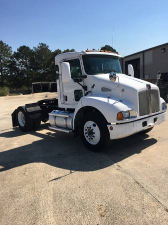 Single Axle Day Cab - cars & trucks - by dealer - vehicle automotive... for sale in Cullman, KY – photo 3