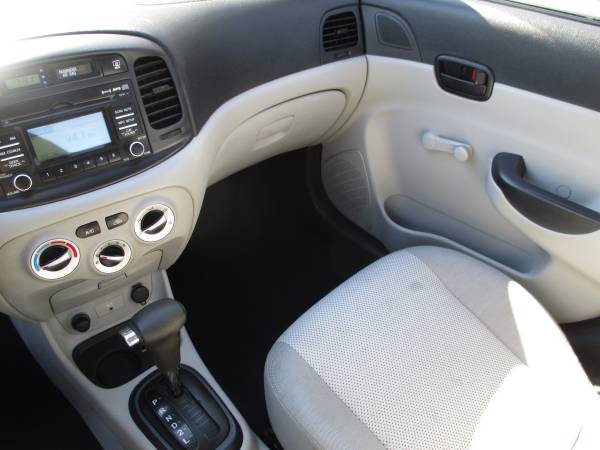 2009 HYUNDAI ACCENT GLS ONE OWNER CLEAN CARFAX 95K MILES for sale in Providence, RI – photo 15