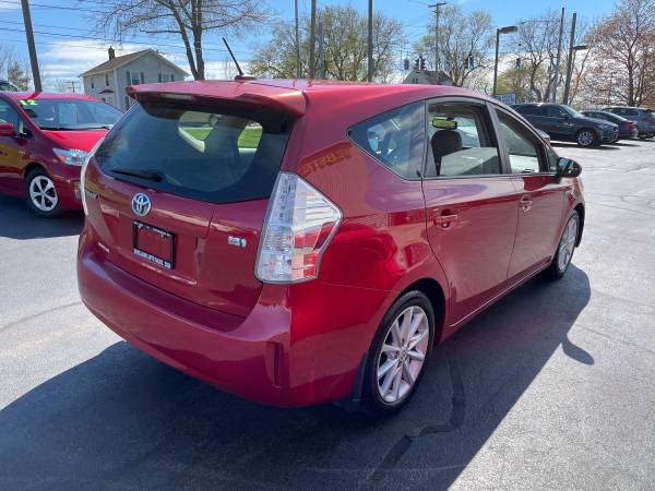2012 Toyota Prius V 5 loaded with options 1-owner for sale in WEBSTER, NY – photo 4