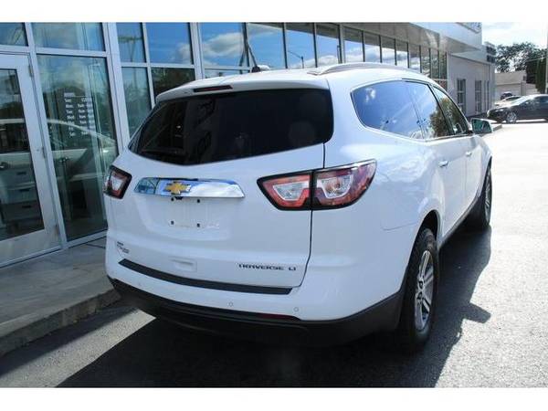 2016 Chevrolet Traverse SUV 2LT - Chevrolet Summit White for sale in Green Bay, WI – photo 4