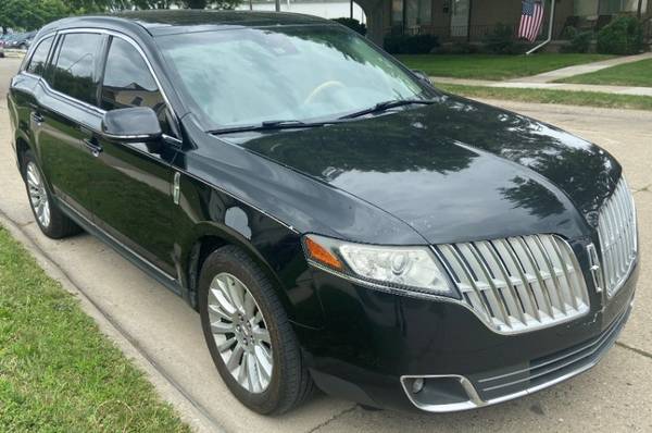 2011 Lincoln MKT 3.7L AWD - cars & trucks - by dealer - vehicle... for sale in Eastpointe, MI – photo 3