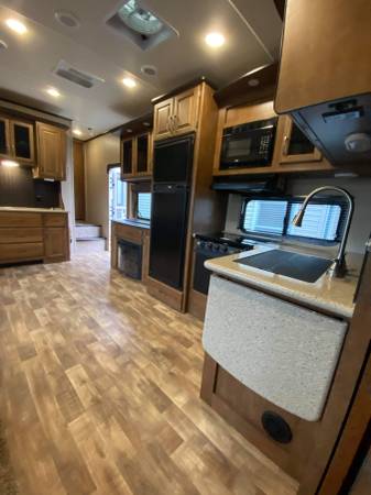 2017 GRAND DESIGN REFLECTION 30BH - - by dealer for sale in Barre, VT – photo 19