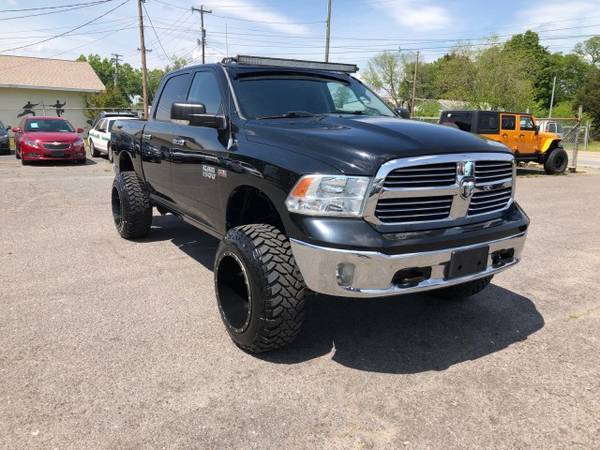Dodge Ram 4x4 Lifted 1500 Lone Star Crew Cab 4dr HEMI V8 Pickup for sale in Knoxville, TN – photo 4