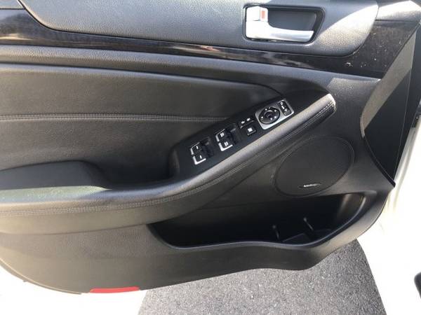 2014 Kia Cadenza Premium Sedan for sale in Redding, CA – photo 13