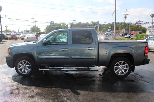 6.2L V8* 2011 GMC Sierra 1500 Denali Crew Cab 4WD Leather Non Smoker for sale in Louisville, KY – photo 10