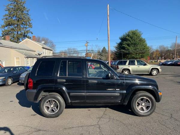 2004 Jeep Liberty 4dr Sport 4WD - cars & trucks - by dealer -... for sale in East Windsor, MA – photo 8