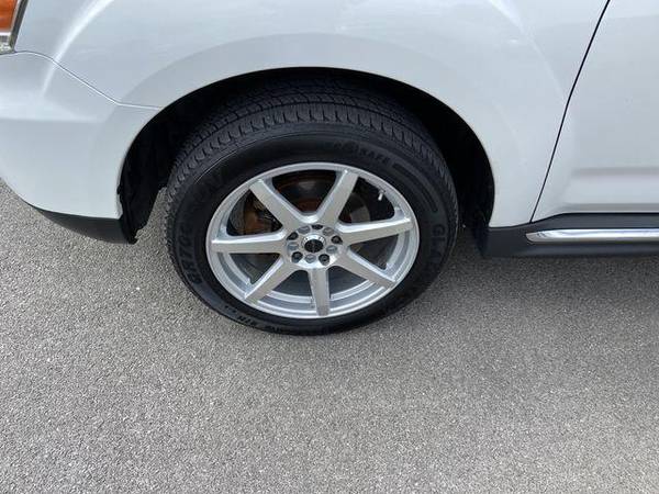 2011 Mitsubishi Outlander XLS Sport Utility 4D - - by for sale in Kansas City, MO – photo 15