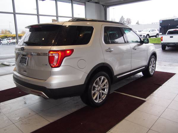 2016 Ford Explorer Limited **Ask About Easy Financing and Vehicle... for sale in Milwaukie, OR – photo 2