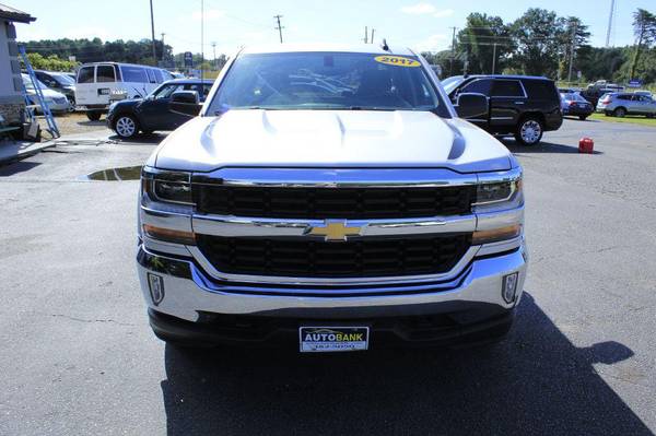 2017 CHEVROLET SILVER LT 4X4 1500 DOUBLE CAB - EZ FINANCING! FAST... for sale in Greenville, SC – photo 2