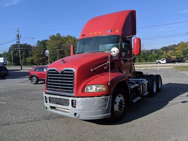 2012 MACK CXU 613 TANDEM DAY CABS LOW MILES BAD CREDIT FINANCING for sale in Wappingers Falls, NY – photo 4