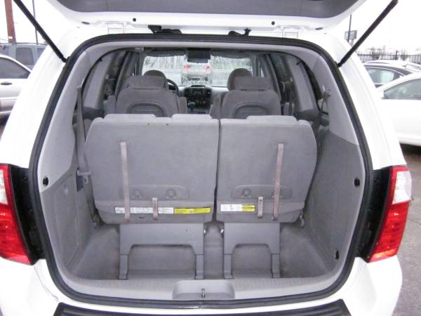 2007 Kia Sedona LX Super clean Clean title Runs Excellent!! for sale in Albany, OR – photo 10