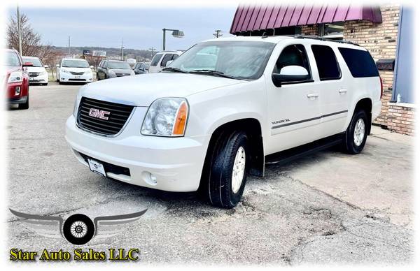 2011 GMC Yukon XL SLT - - by dealer - vehicle for sale in Rochester, MN – photo 2