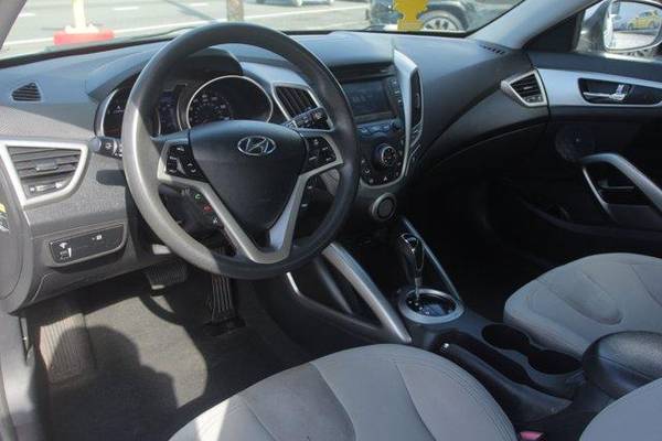 2012 Hyundai Veloster with Gray Int HABLAMOS ESPANOL! - cars & for sale in Seattle, WA – photo 15