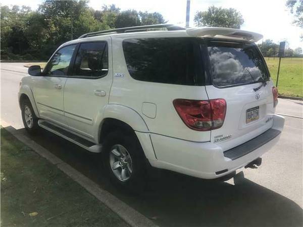 2005 Toyota Sequoia - Financing Available! - cars & trucks - by... for sale in Morrisville, PA – photo 5