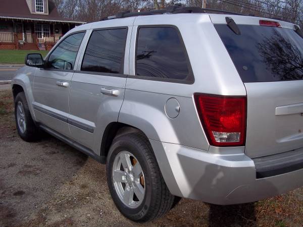 2007 JEEP GRAND CHEROKEE - cars & trucks - by dealer - vehicle... for sale in Tiverton , RI – photo 2