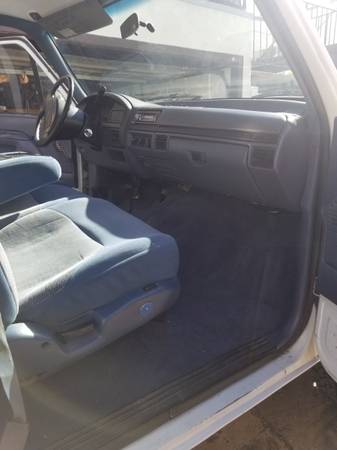 1992 Ford F150 4x4 reg cab, short bed, clean OBS, low miles, video -... for sale in Long Beach, CA – photo 10