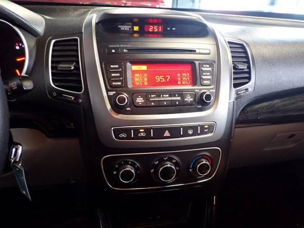 2014 Kia Sorento Free Delivery - cars & trucks - by dealer - vehicle... for sale in Gretna, IA – photo 12