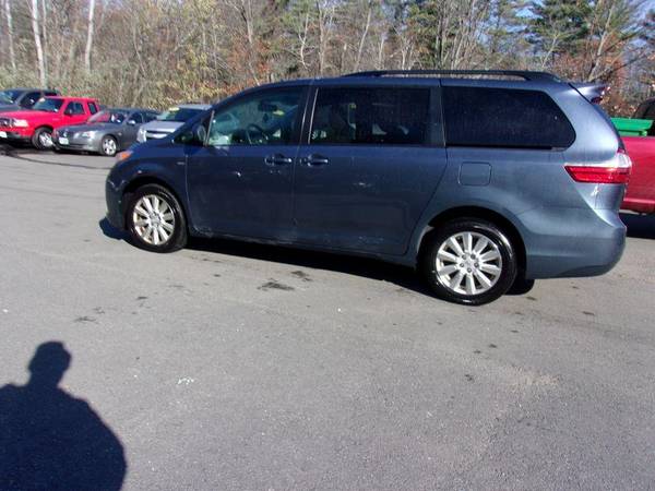 2017 Toyota Sienna LE 7 Passenger AWD 4dr Mini Van WE CAN FINANCE... for sale in Londonderry, NH – photo 5