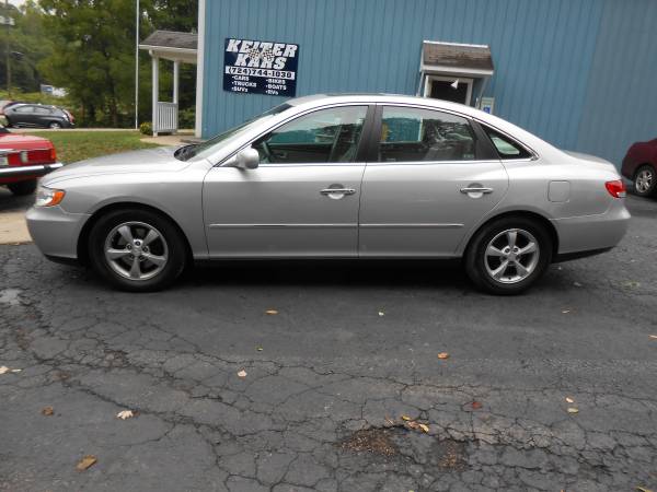 2006 HYUNDAI AZERA - cars & trucks - by dealer - vehicle automotive... for sale in Trafford, PA
