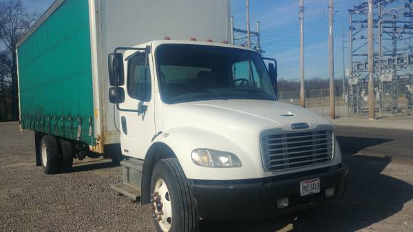 26 foot curtainside truck - cars & trucks - by owner - vehicle... for sale in Ottawa, OH – photo 2