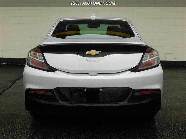 2017 Chevrolet Volt Premier - - by dealer - vehicle for sale in Cedar Rapids, IA – photo 5