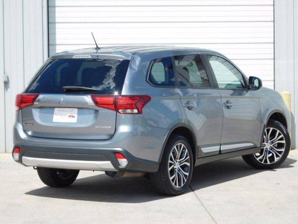 2016 Mitsubishi Outlander SE AWD - MOST BANG FOR THE BUCK! for sale in Colorado Springs, CO – photo 6