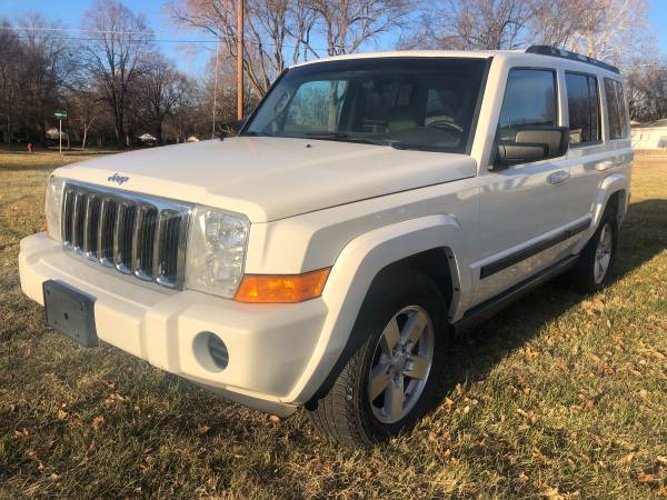 2007 Jeep Commander - cars & trucks - by dealer - vehicle automotive... for sale in Lincoln, NE – photo 3