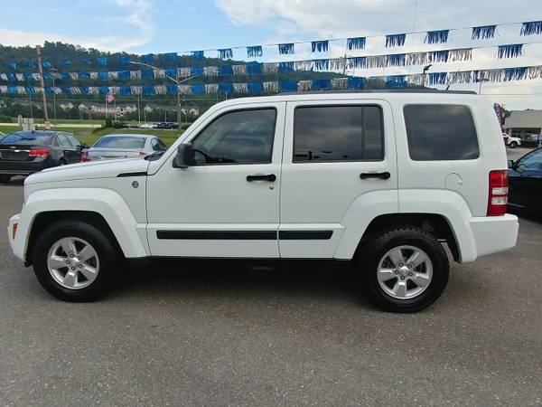 2011 Jeep Liberty 4WD 4dr Sport for sale in Knoxville, TN – photo 4