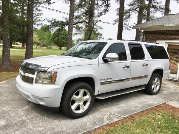 2008 Chevy Suburban for sale in Jacksonville, NC – photo 2