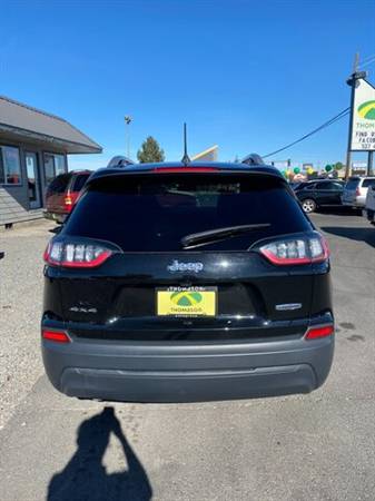 2019 Jeep Cherokee Latitude - cars & trucks - by dealer - vehicle... for sale in Bend, OR – photo 6