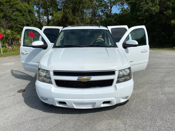 2007 CHEVY SUBURBAN LT LUXURY EDITION!! - cars & trucks - by owner -... for sale in Orlando, FL – photo 2