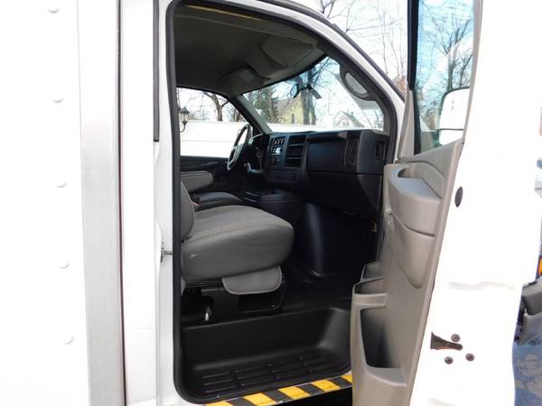 2013 CHEVROLET G3500 BOX TRUCK~V8~ATTENTION CONTRACTORS! - cars &... for sale in Barre, VT – photo 11