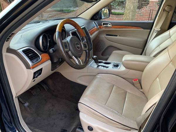 2011 Jeep Grand Cherokee Overland 4WD, 5.7L HEMI Fully Loaded - cars... for sale in Rego Park, NY – photo 8