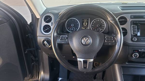 2012 Volkswagen Tiguan SE ( EXTRA CLEAN, NAVIGATION ) - cars &... for sale in Shawnee, MO – photo 15