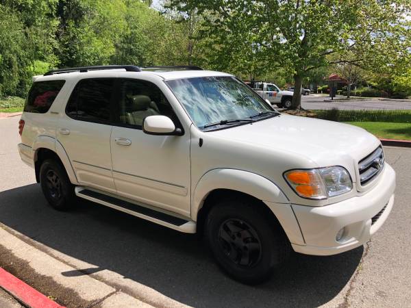 2002 Toyota Sequoia Limited 4WD - Clean title, Third row, Low for sale in Kirkland, WA – photo 3