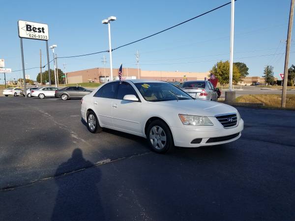 2009 Hyundai Sonata, No GPS or Kill Switches on our vehicles - cars... for sale in Joplin, MO